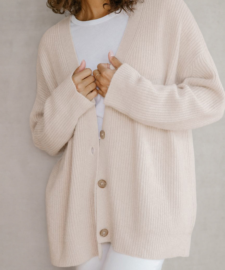 Aderyn | Gemütliche Strickjacke für Damen
