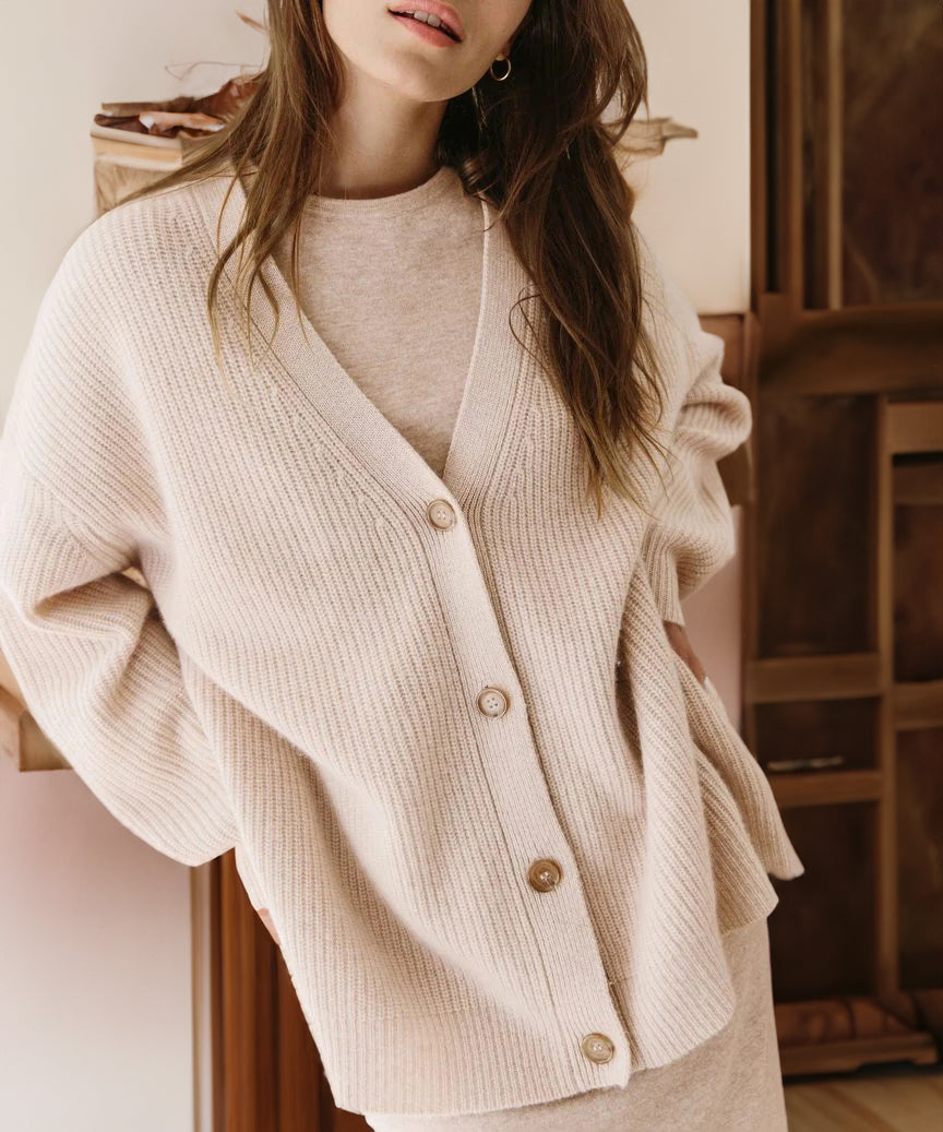 Aderyn | Gemütliche Strickjacke für Damen