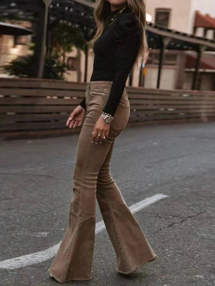 Bastiona | Lässige Flared Cordhose für Damen