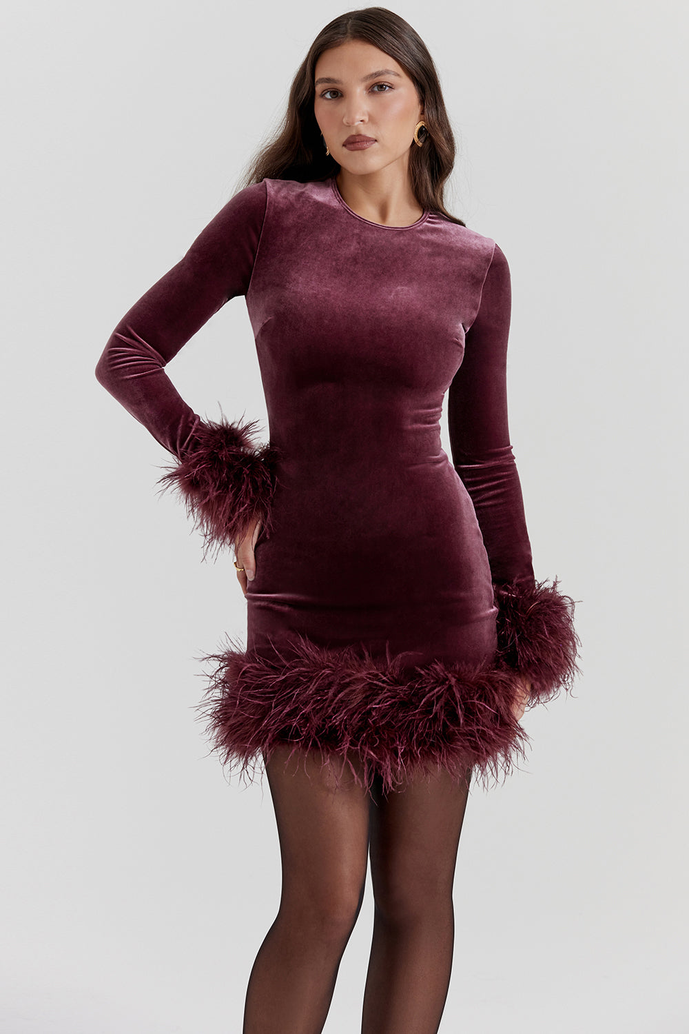 Brunilda | Trendiges Samt-Minikleid für Damen