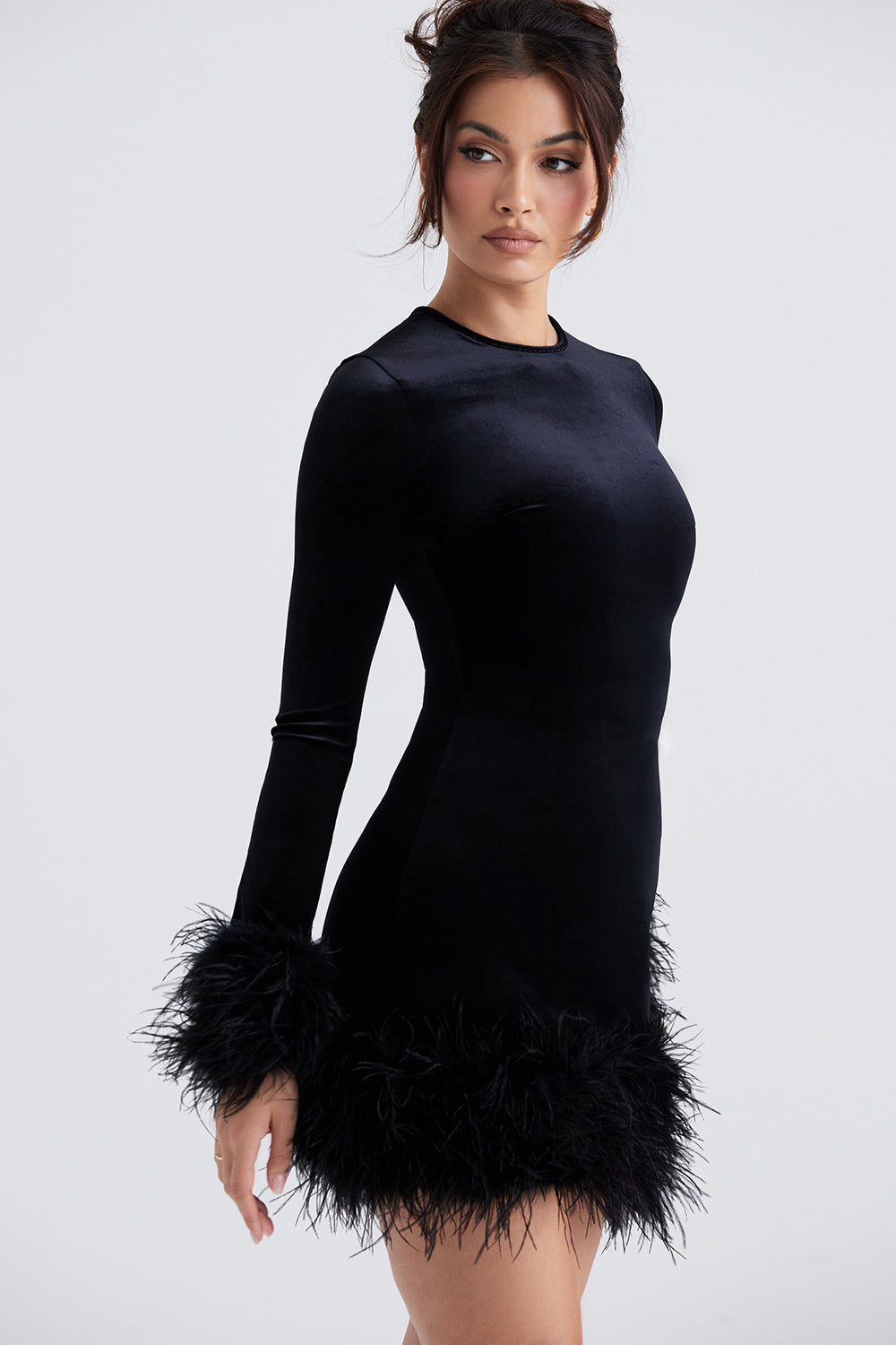 Brunilda | Trendiges Samt-Minikleid für Damen