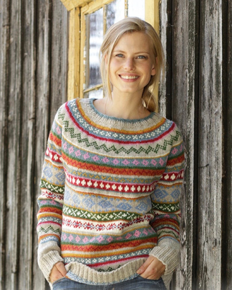 Brynnhilda | Heller bunter Pullover für Damen