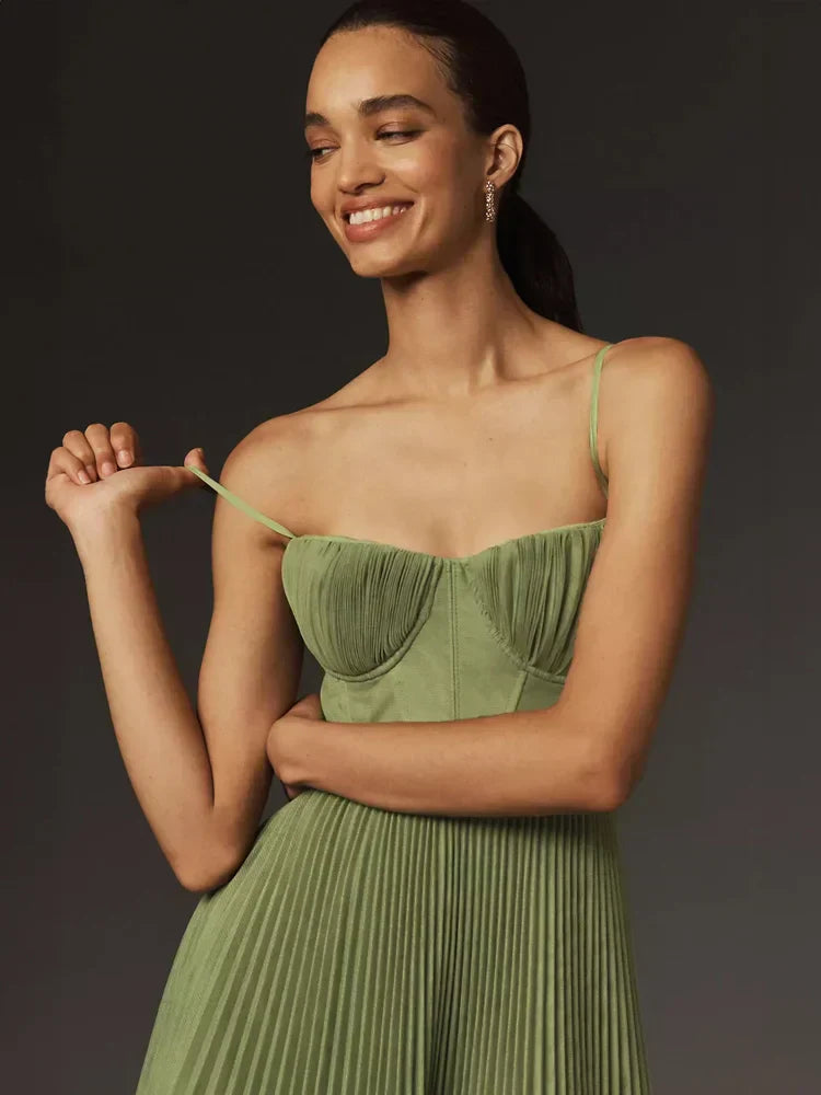 Elegantes Damenkleid mit schmalen Trägern für Damen