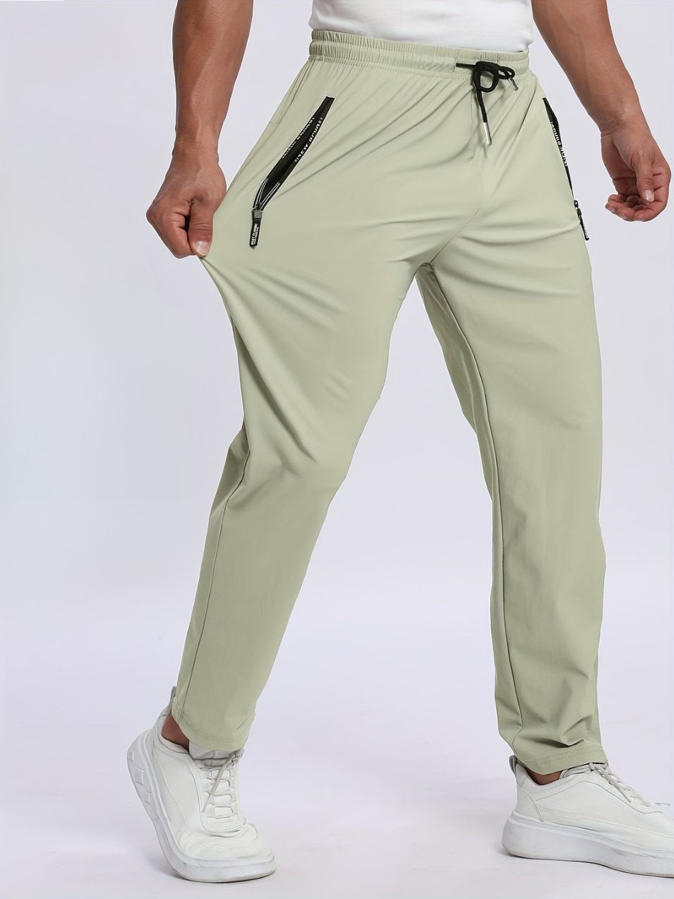 Joggers aus atmungsaktivem Stretchmaterial für Männer