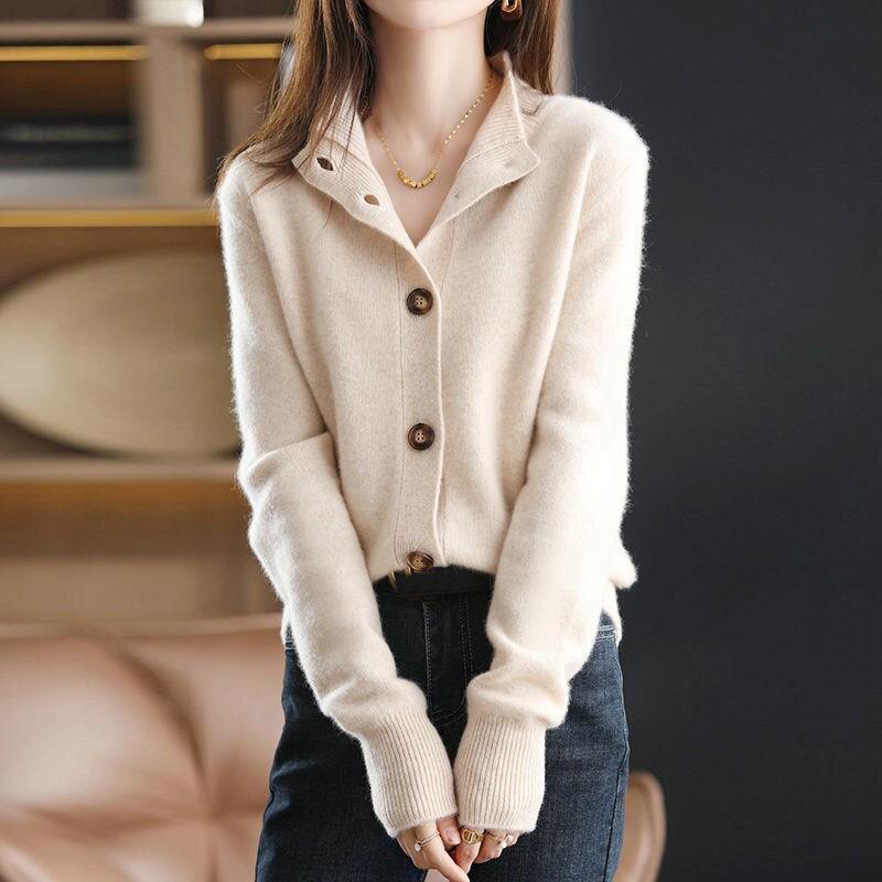 Klassische Strickjacke für Damen im Zeitlosen Stil