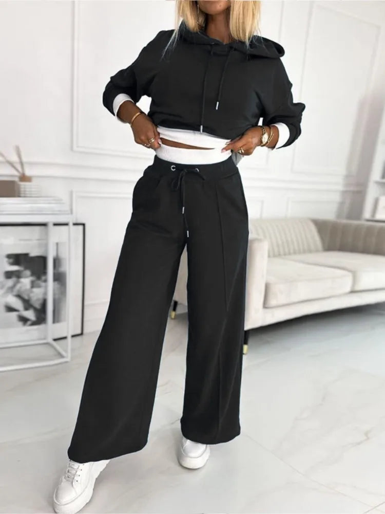 Set aus Kapuzenpullover und Hose für Damen