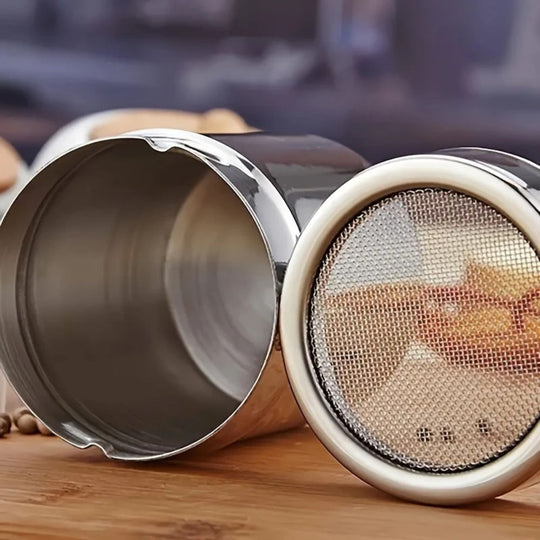 Silberner Wirbel-Pulverstreuer