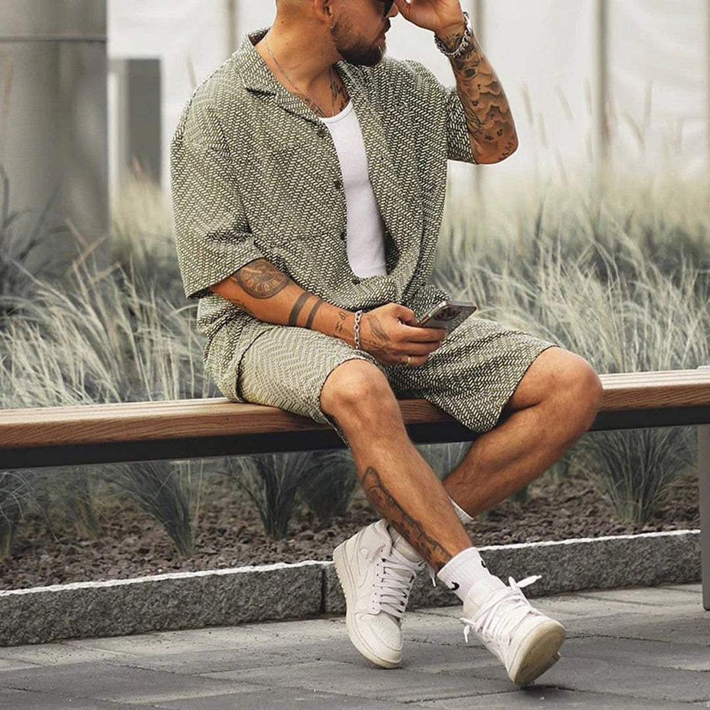 Stilvolle Sommer Set mit Kurzarmhemd und Shorts für Herren